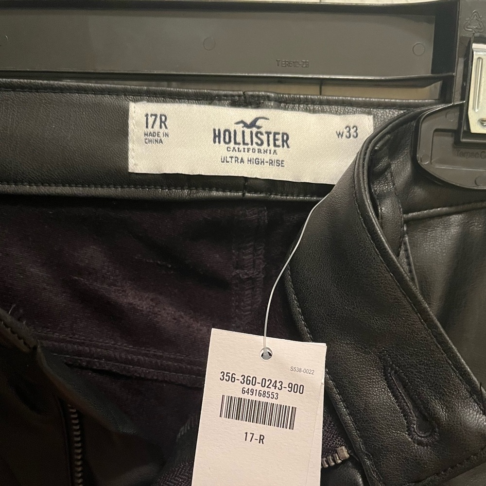NWT Hollister Leather Pants - Picture 4 of 5
